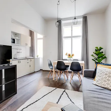 Apartmán Cool & Charming In Center - Lub5 *