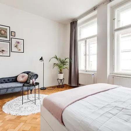 Apartmán Cool & Charming In Center - Lub5