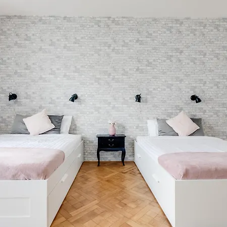 Cool & Charming In Center - Lub5 * Praga