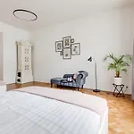 Cool & Charming In Center - Lub5 Apartment *